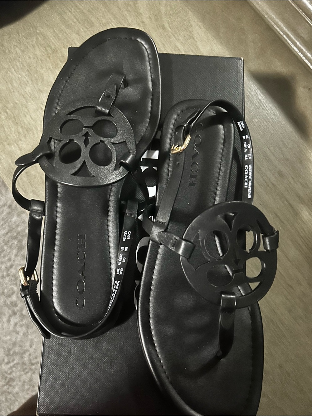 Coach Black Leather Logo Cutout T-Strap Sandals size 8